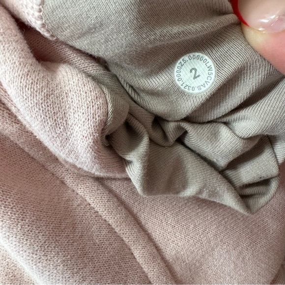 Lululemon Scuba High-Rise Relaxed Jogger
Pink Peony - Picture 9 of 9